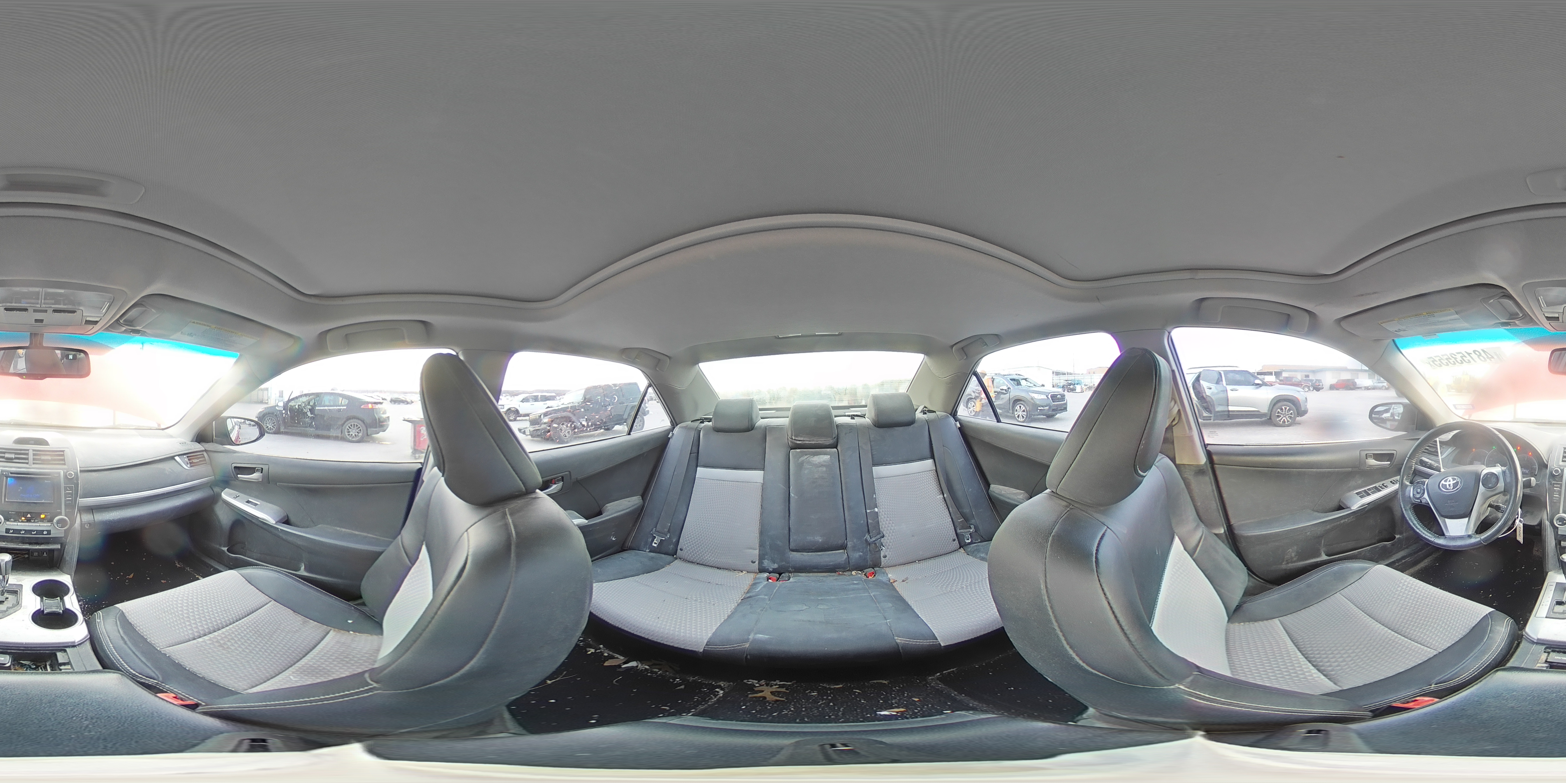 2012 Toyota Camry - Image 12