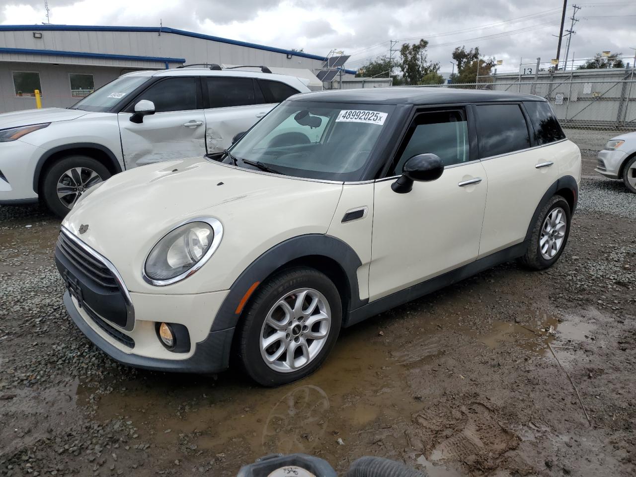 2016 Mini Cooper Clubman zu verkaufen in San Diego, CA - Minor Dent/Scratches