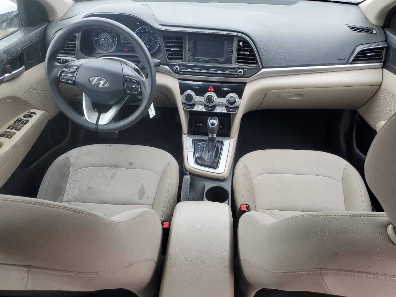 2019 Hyundai Elantra - Image 8