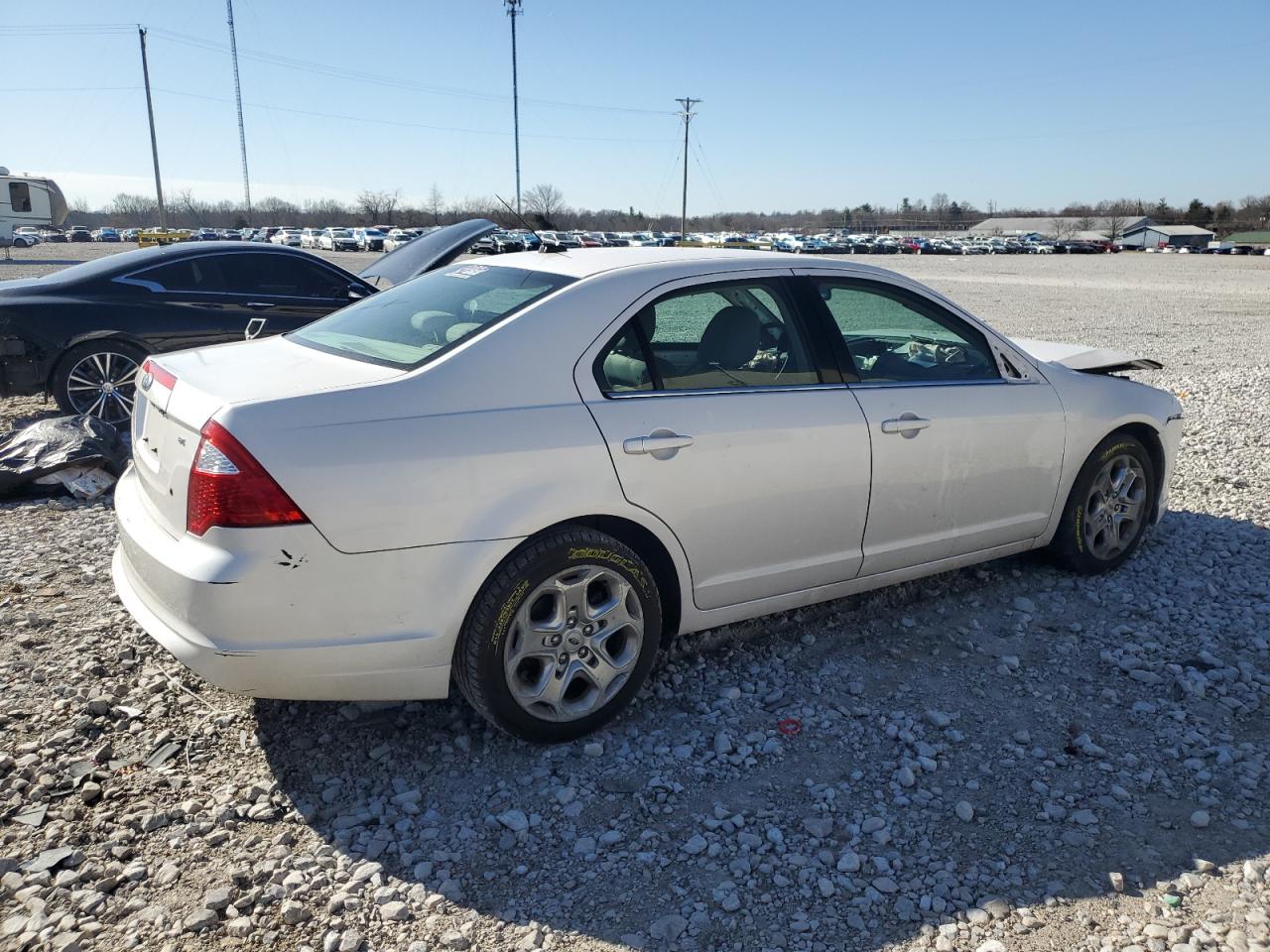 2010 Ford Fusion - Image 3