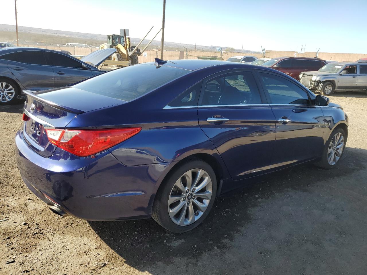 2013 Hyundai Sonata - Image 3