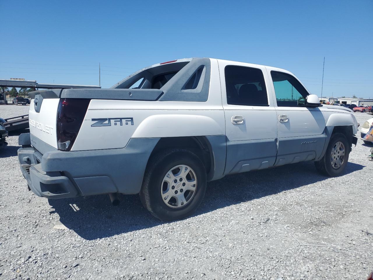 2002 Chevrolet Avalanche - Image 3