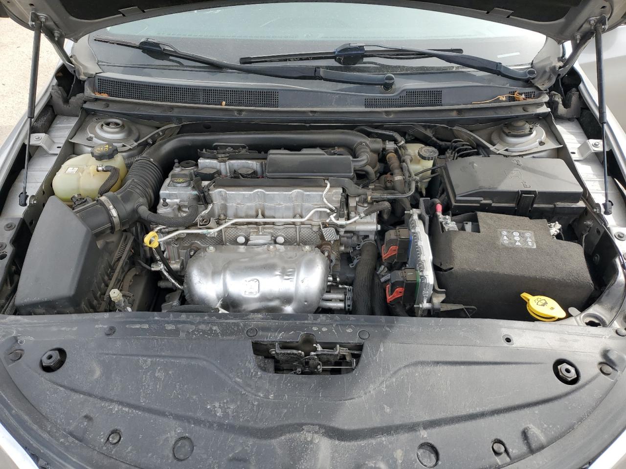 2015 Chrysler 200 - Image 11