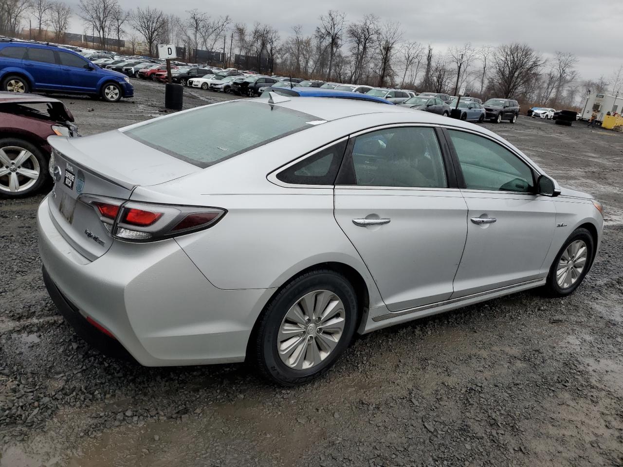2016 Hyundai Sonata - Image 3