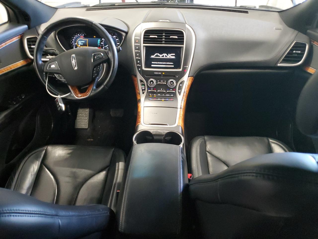 2016 Lincoln MKX - Image 8
