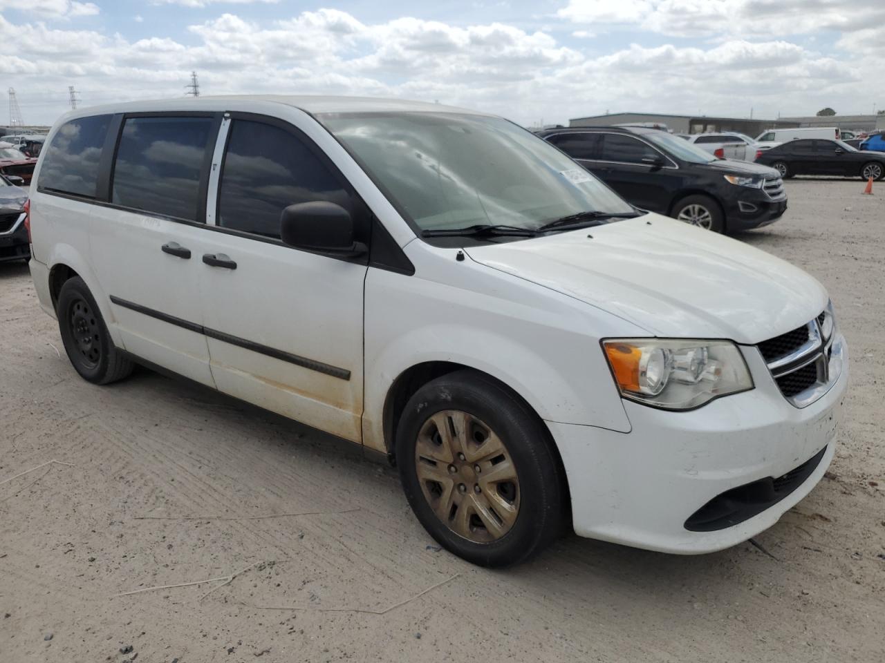 2015 Dodge Caravan - Image 4