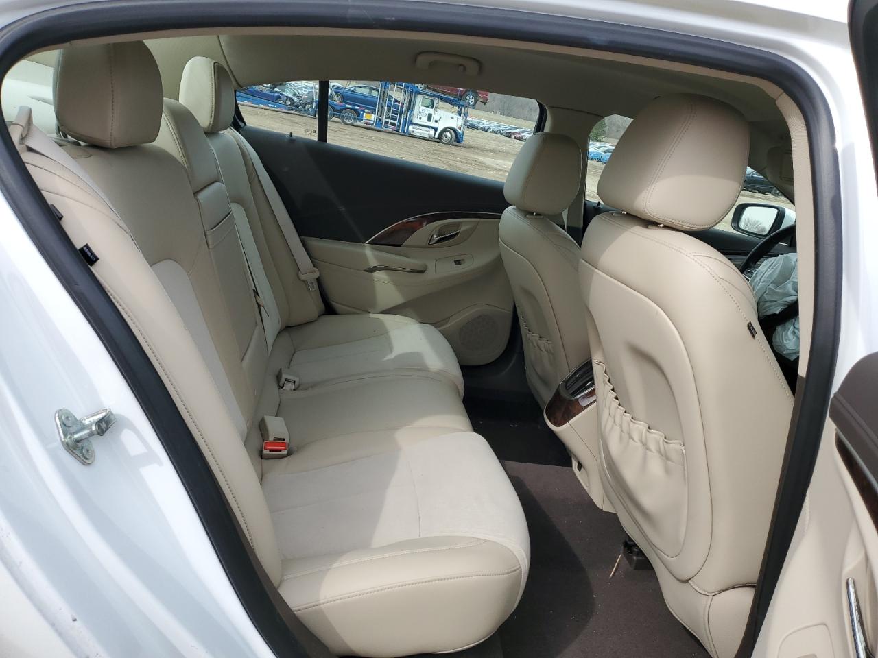 2015 Buick LaCrosse - Image 10