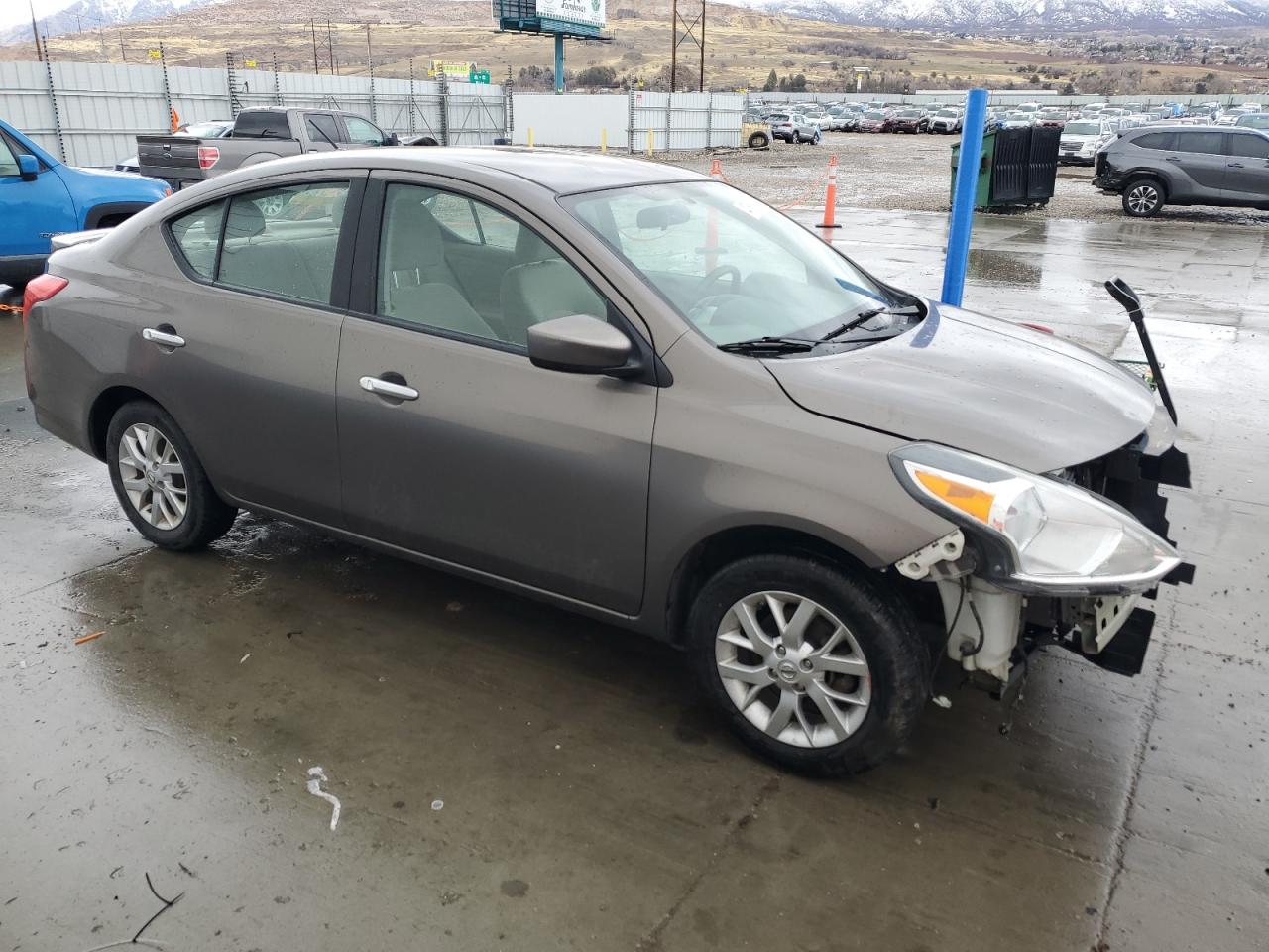 2015 Nissan Versa - Image 4