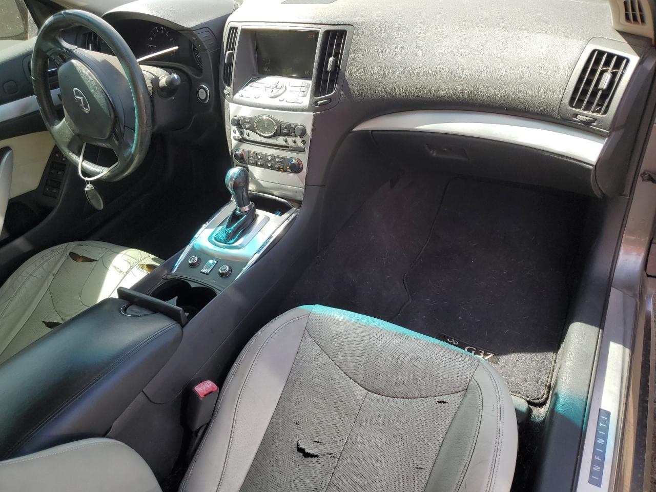 2012 Infiniti G - Image 8
