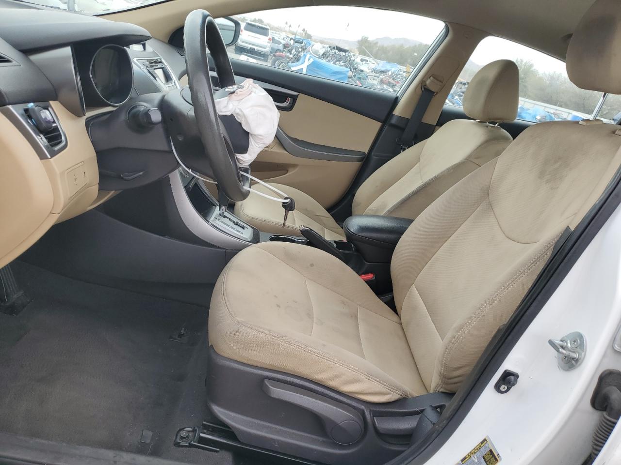 2011 Hyundai Elantra - Image 7