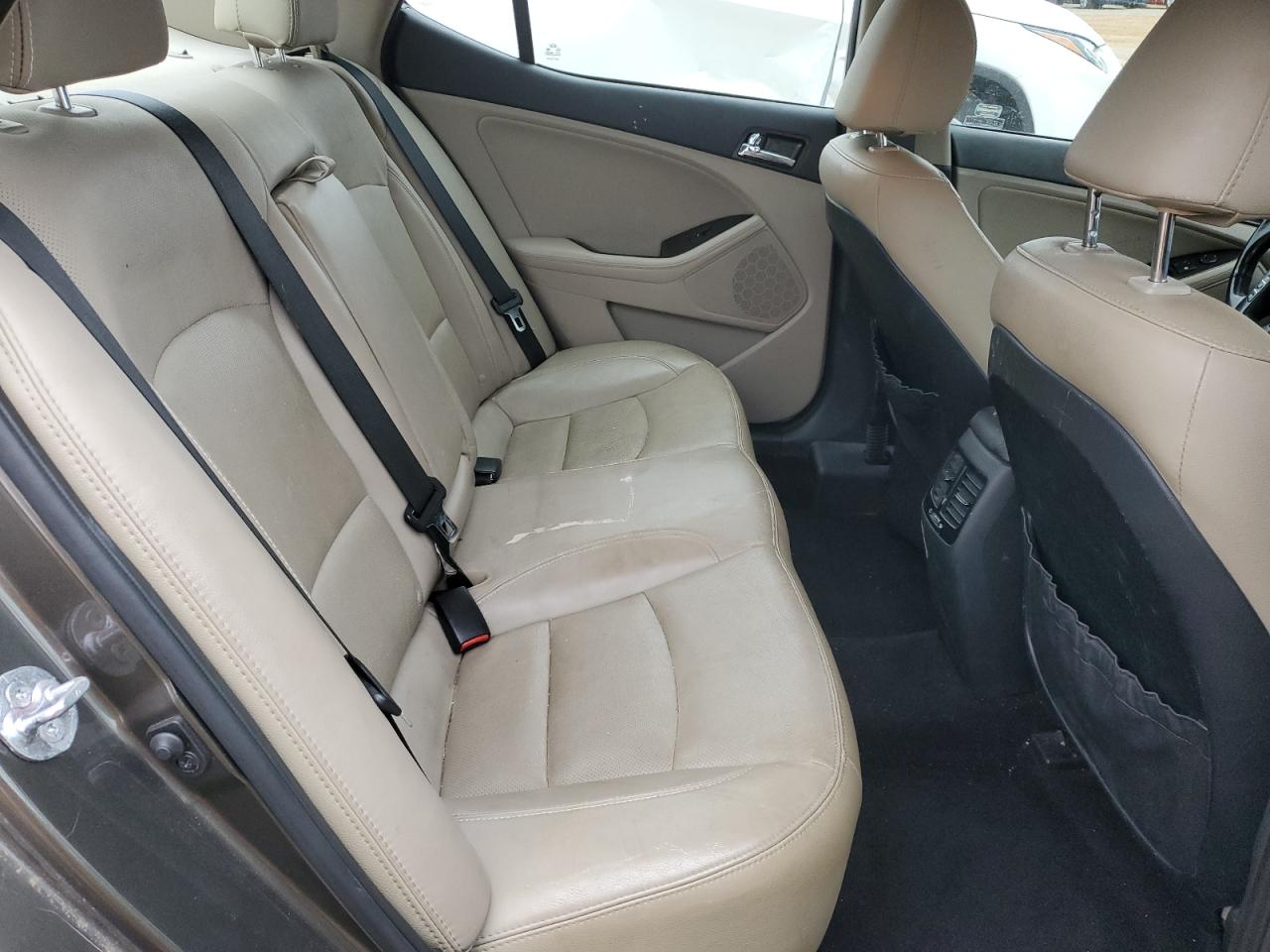 2013 Kia Optima - Image 10