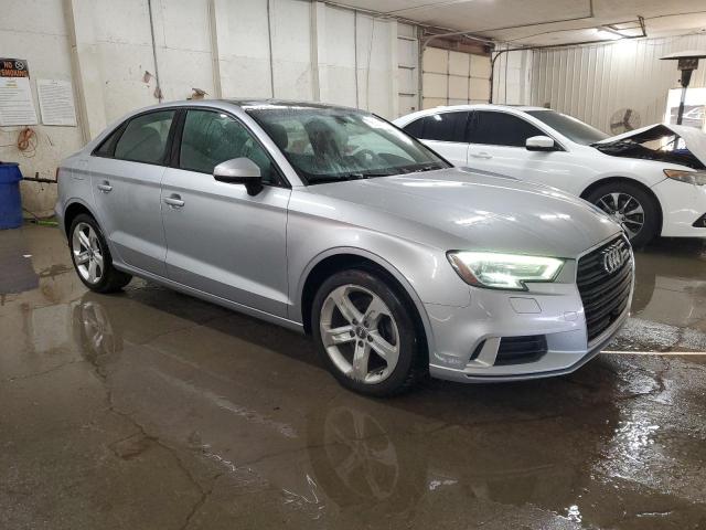  AUDI A3 2018 Srebrny