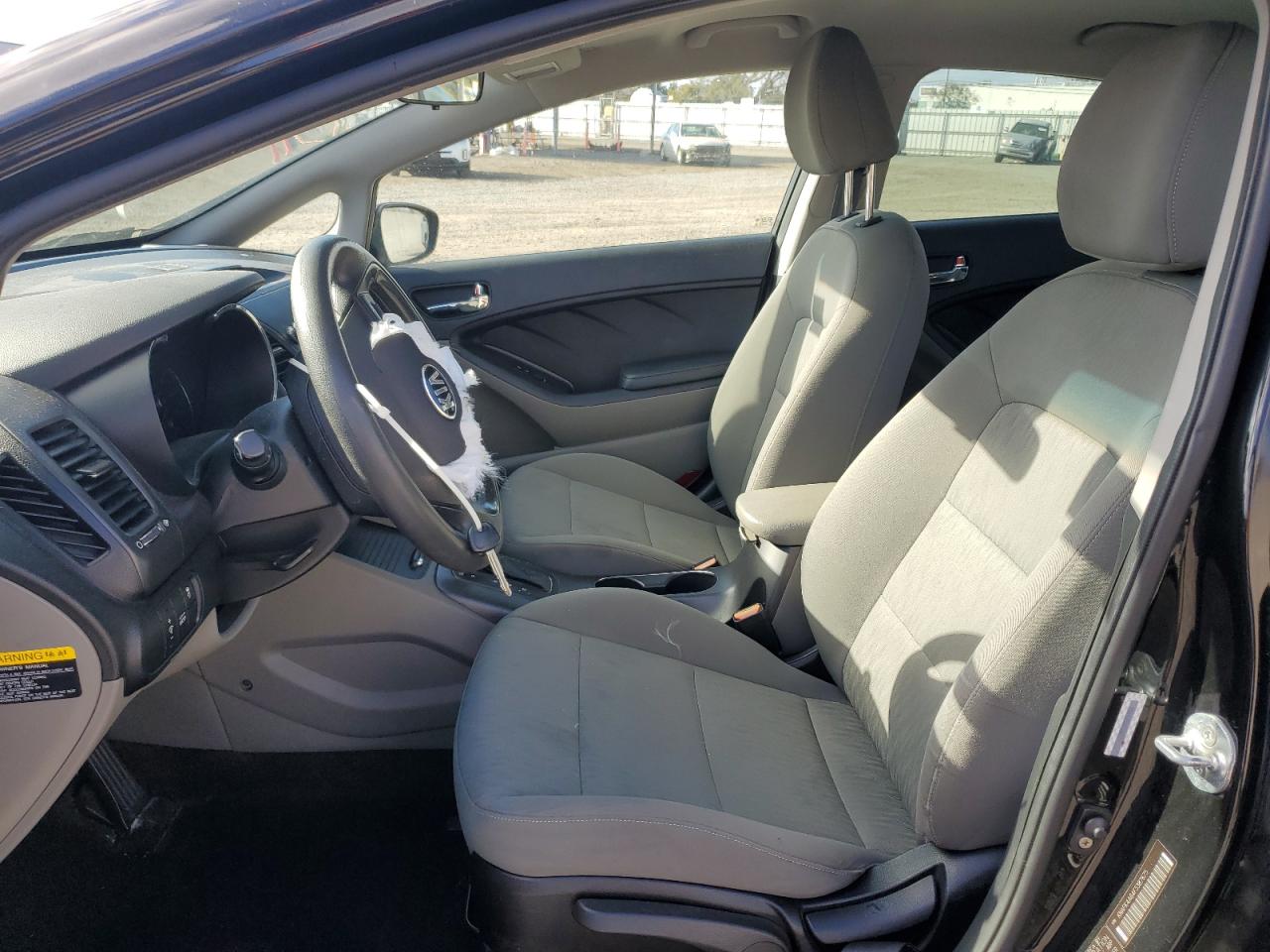 2015 Kia Forte - Image 7