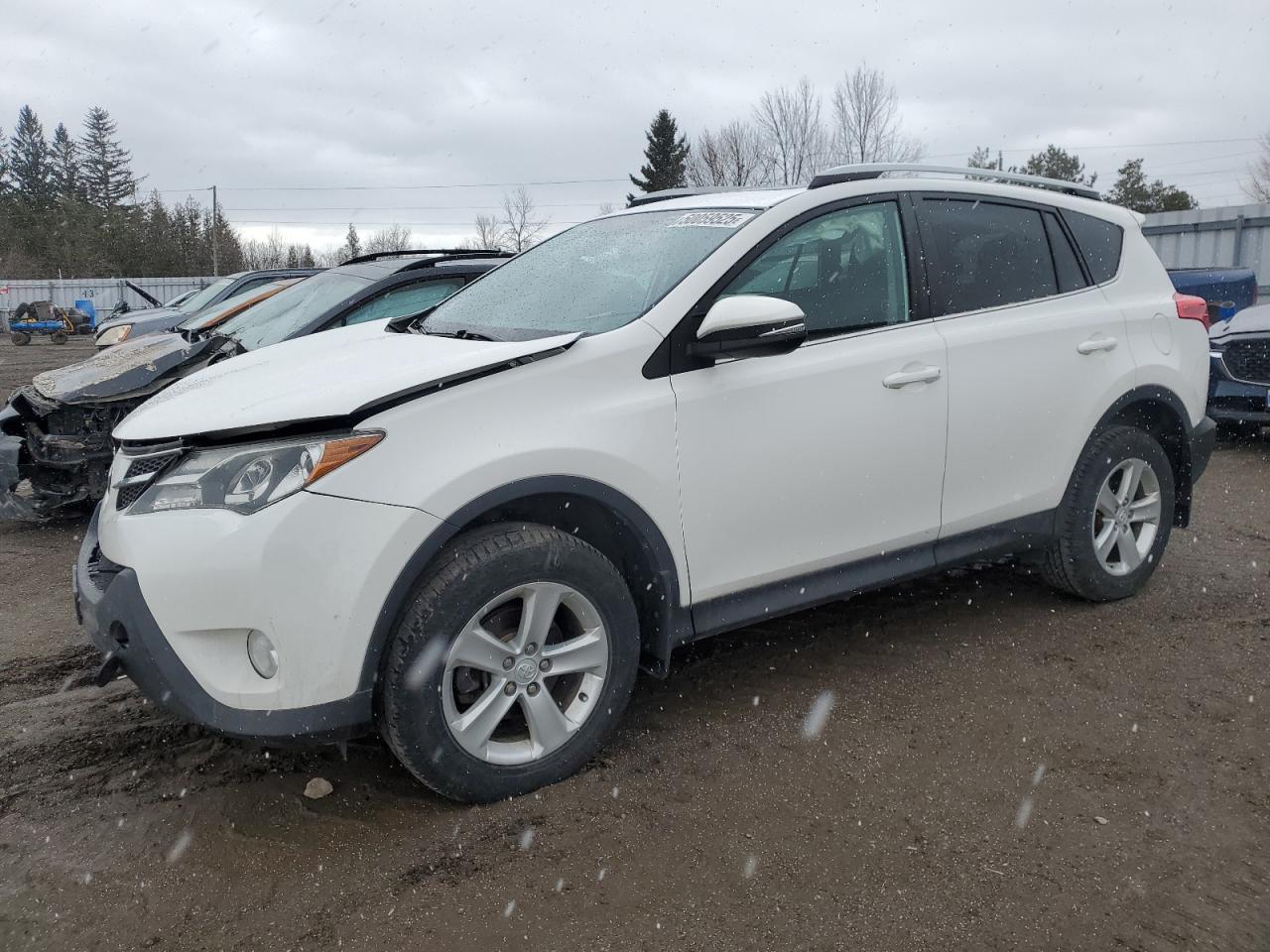 2014 Toyota Rav4 Xle for Sale in Bowmanville, ON - Front End