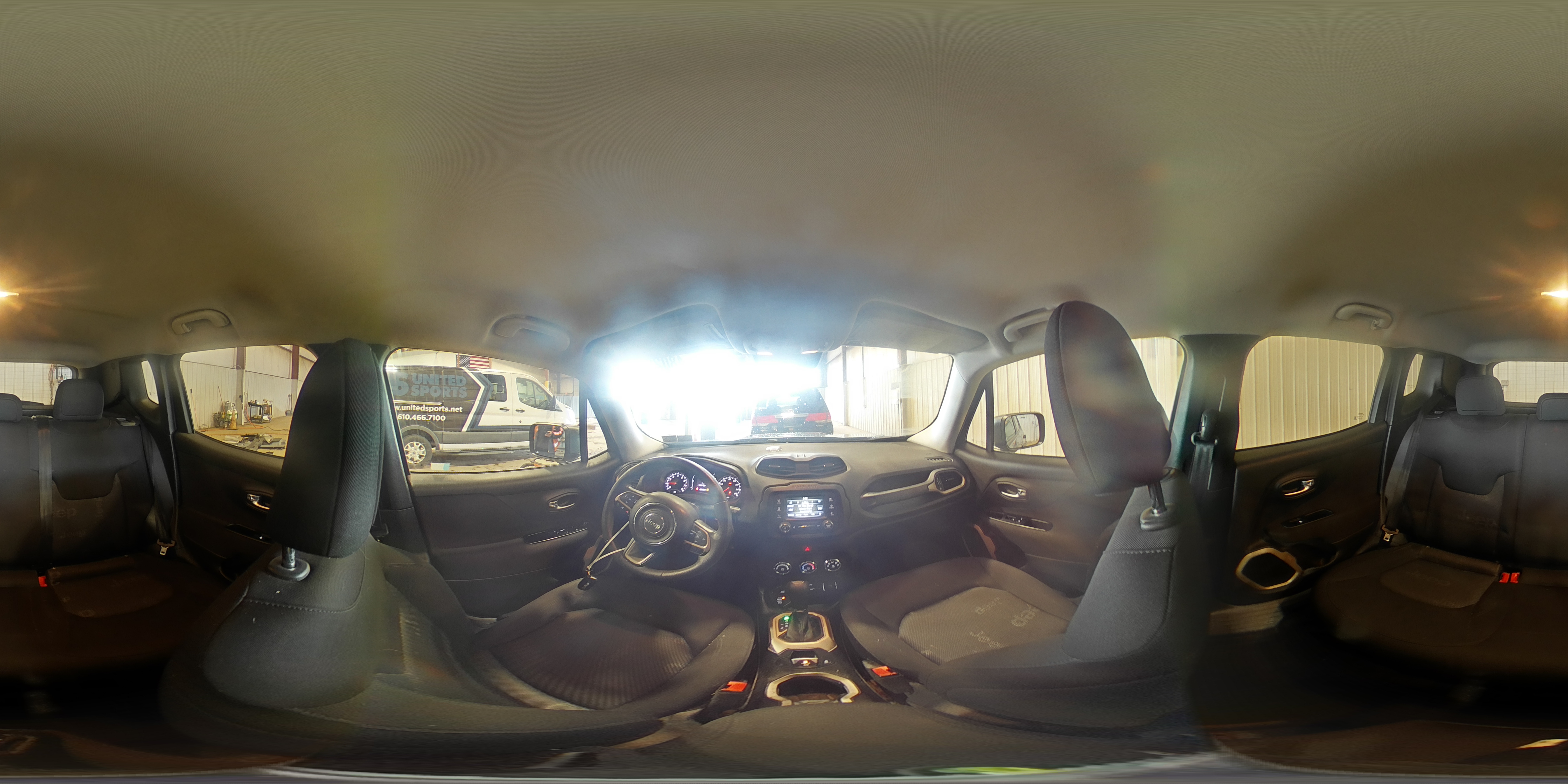 2017 Jeep Renegade - Image 16