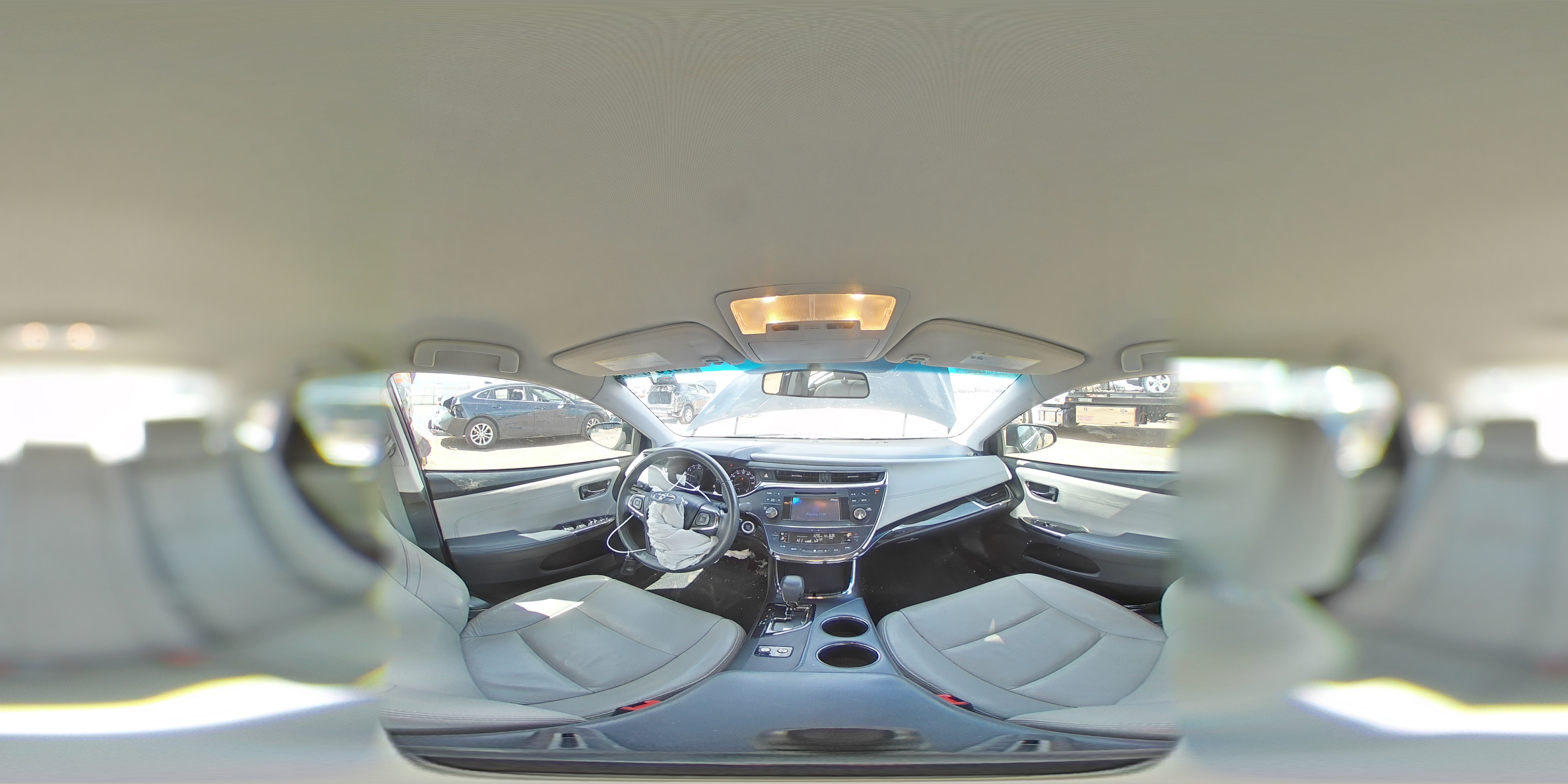 2013 Toyota Avalon - Image 12