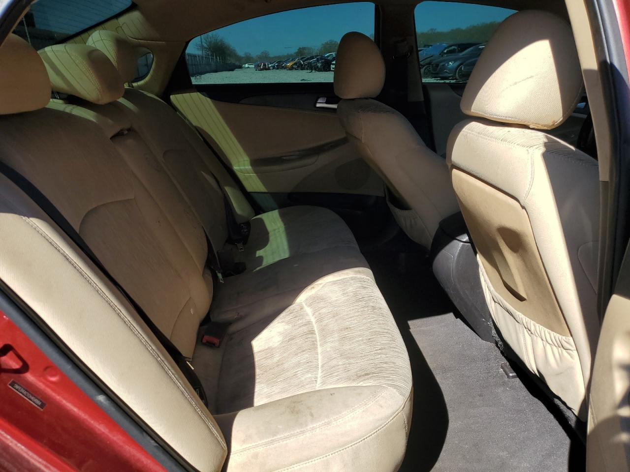 2012 Hyundai Sonata - Image 10