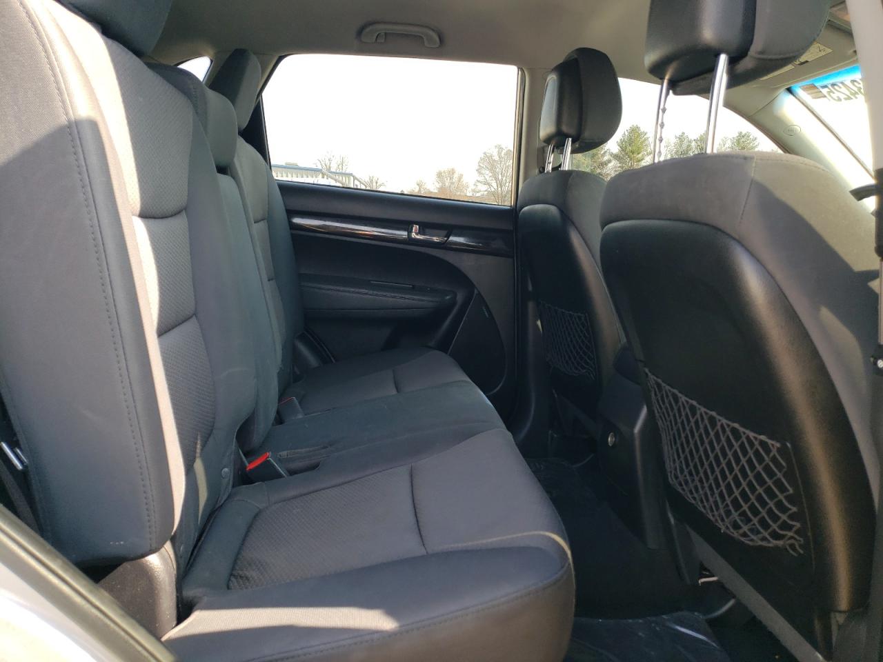 2013 Kia Sorento - Image 12