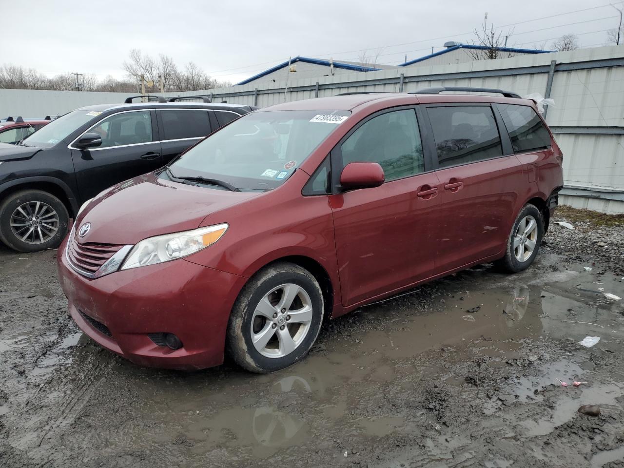 2015 Toyota Sienna Le for Sale in Albany, NY - Rear End