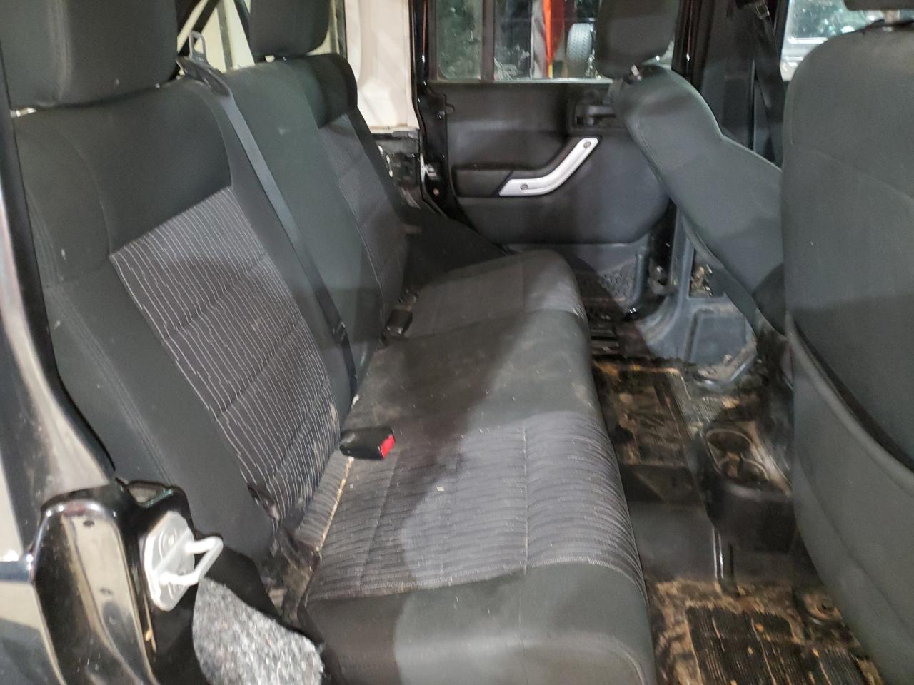 2011 Jeep Wrangler - Image 10