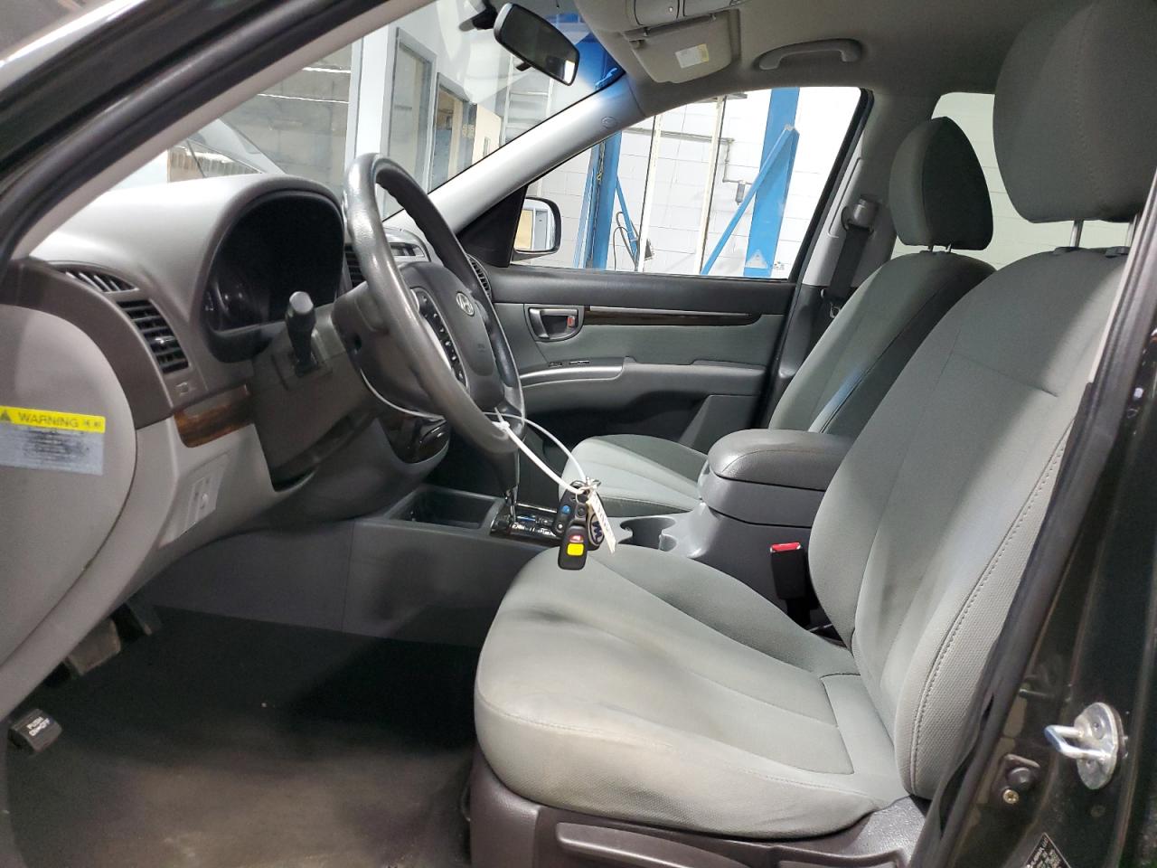 2010 Hyundai Santa Fe - Image 7