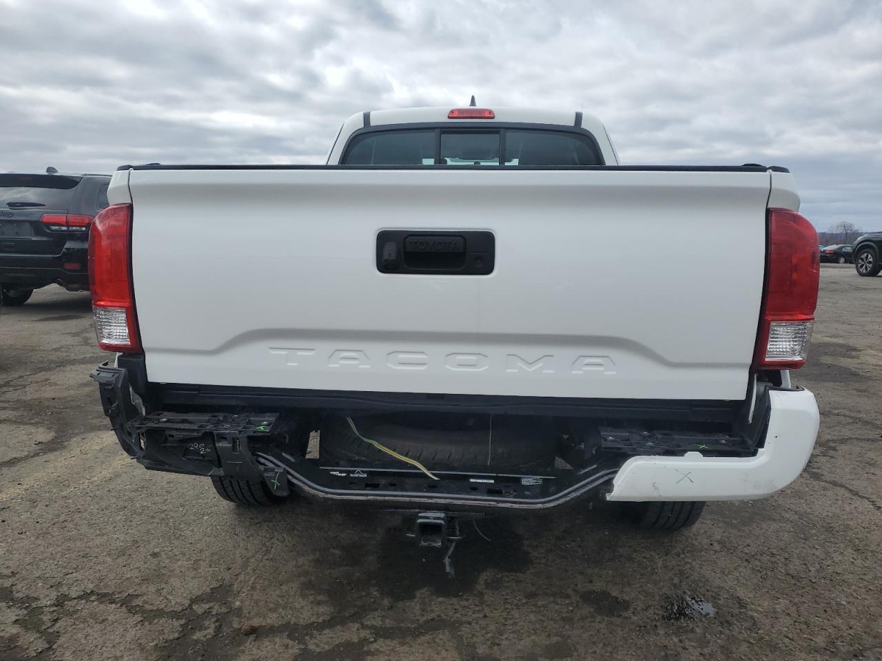 2017 Toyota Tacoma - Image 6