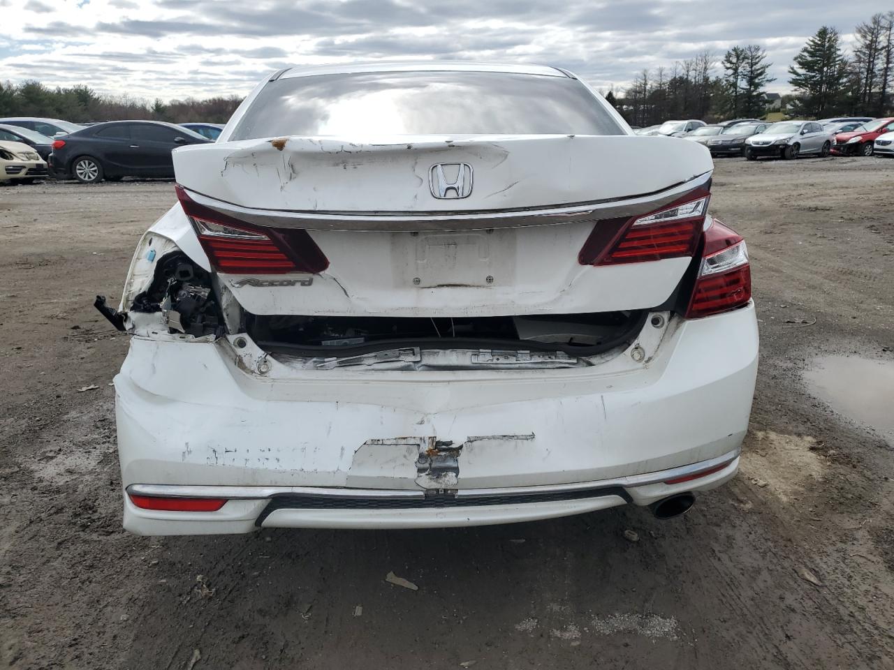 2017 Honda Accord - Image 6