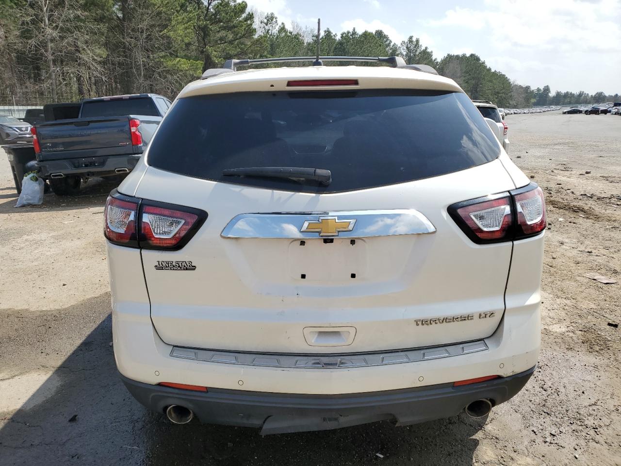 2013 Chevrolet Traverse - Image 6