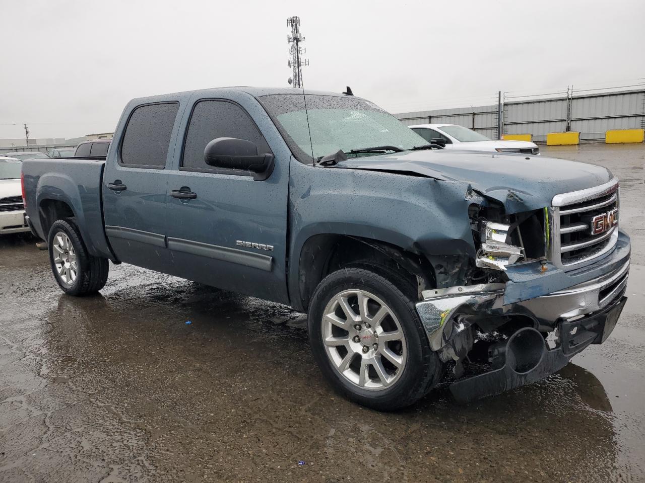 2012 GMC Sierra - Image 4
