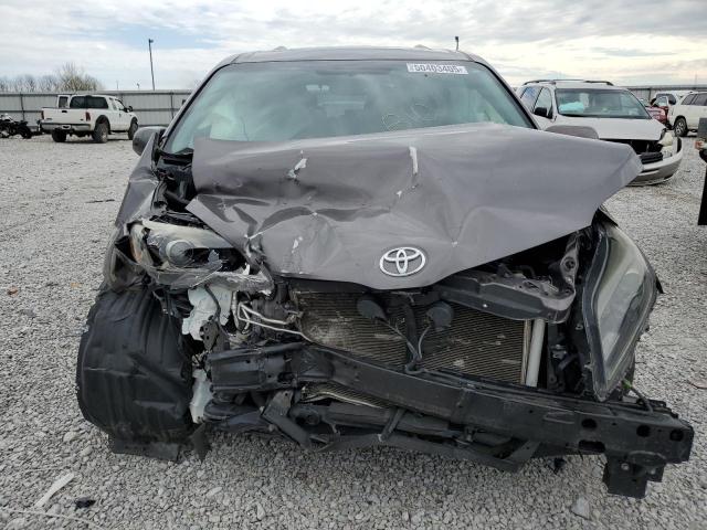 Minivans TOYOTA SIENNA 2015 Gray