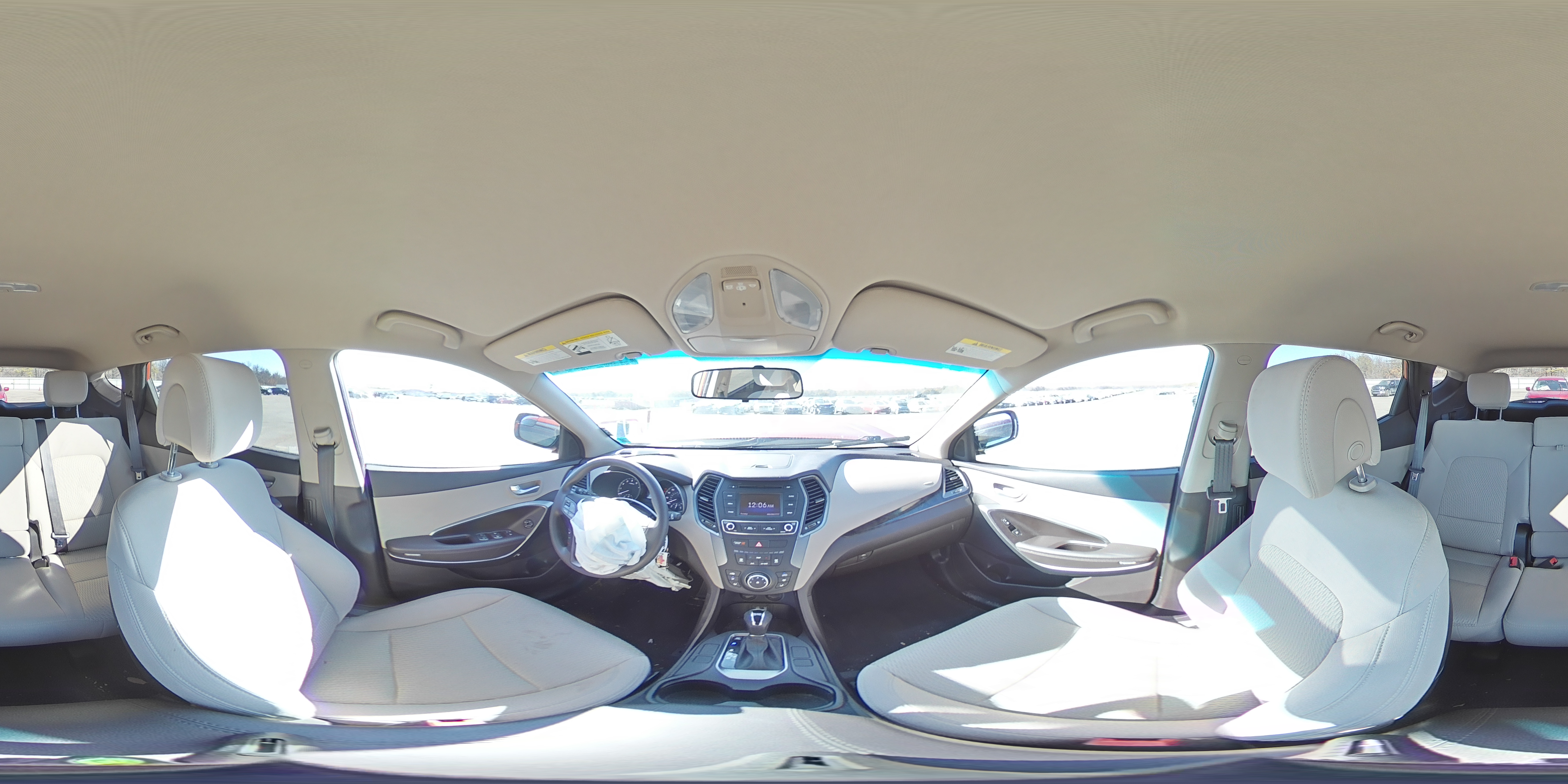 2017 Hyundai Santa Fe - Image 14