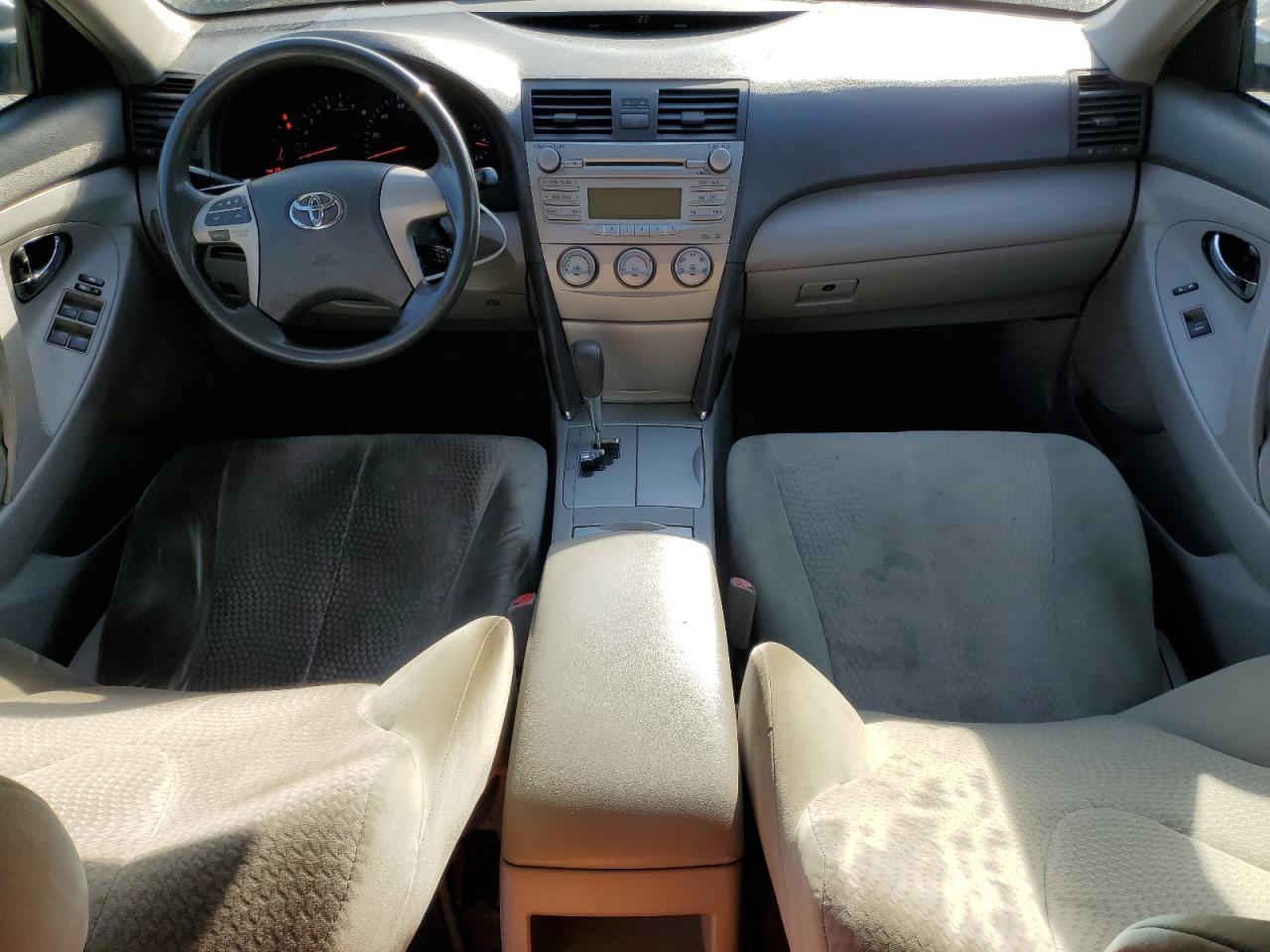 2011 Toyota Camry - Image 8