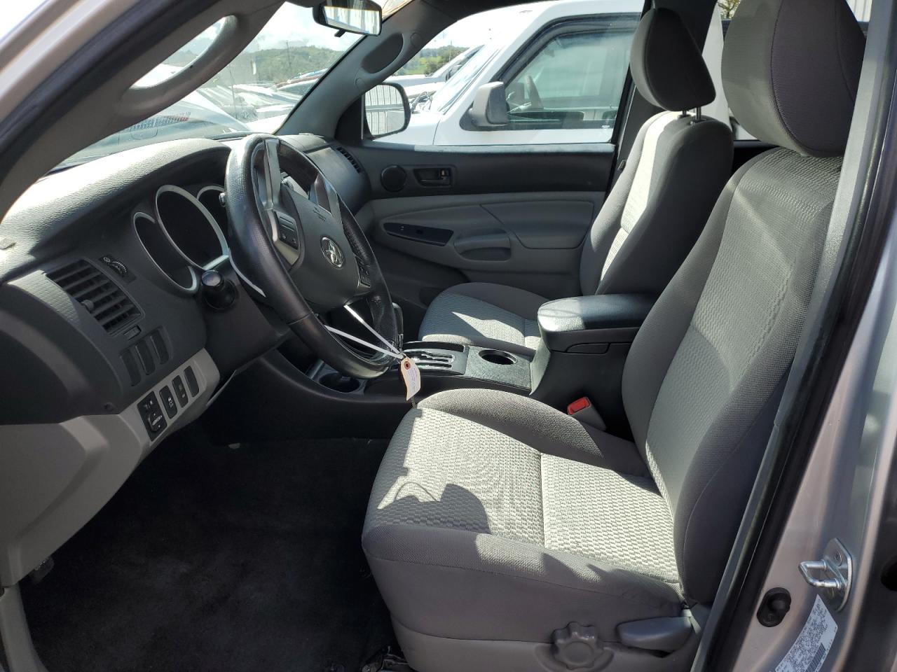 2013 Toyota Tacoma - Image 7