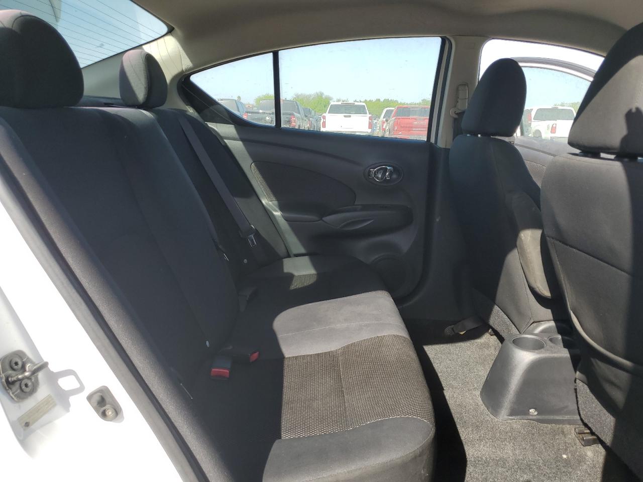 2013 Nissan Versa - Image 10