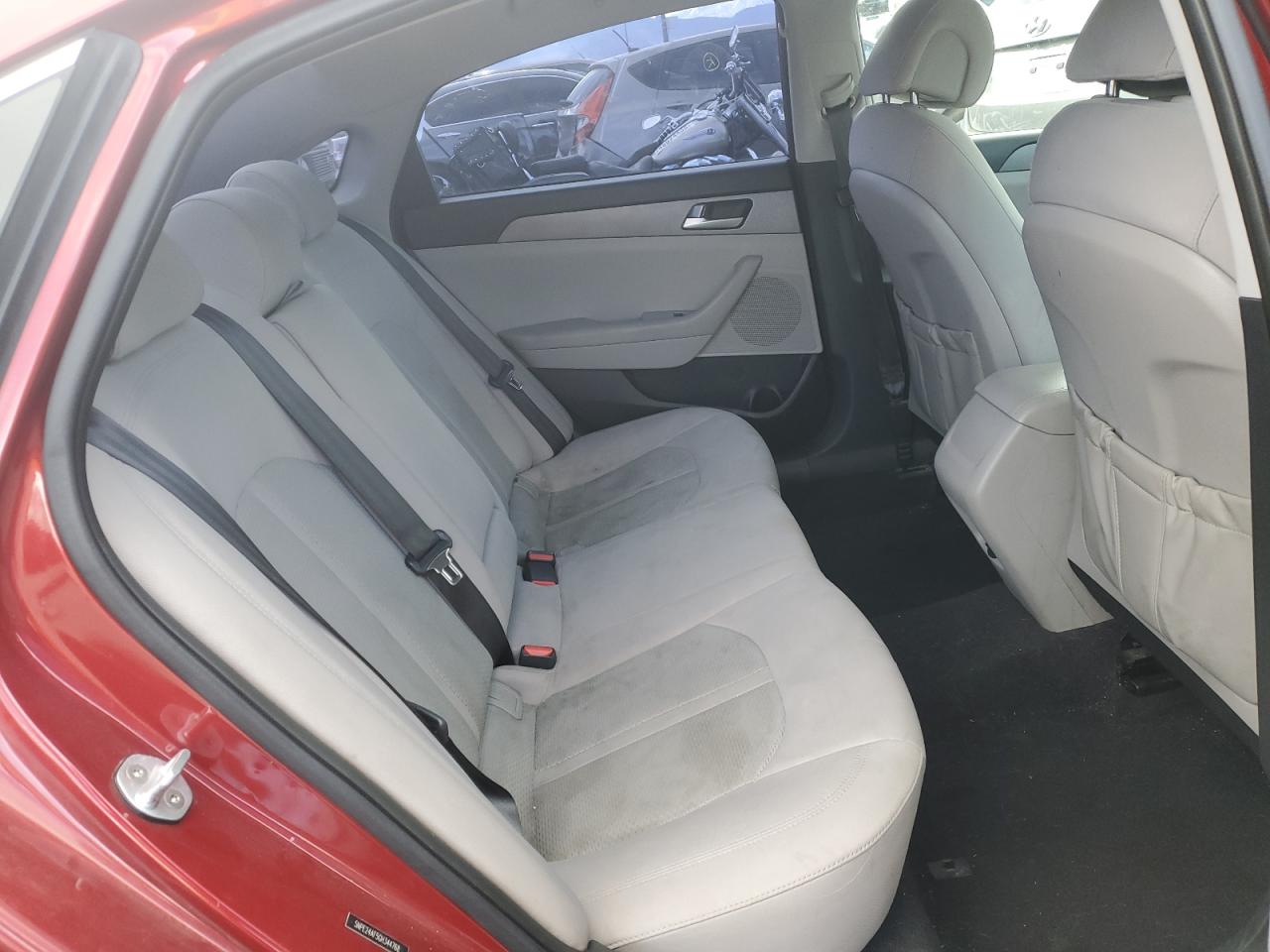 2016 Hyundai Sonata - Image 10