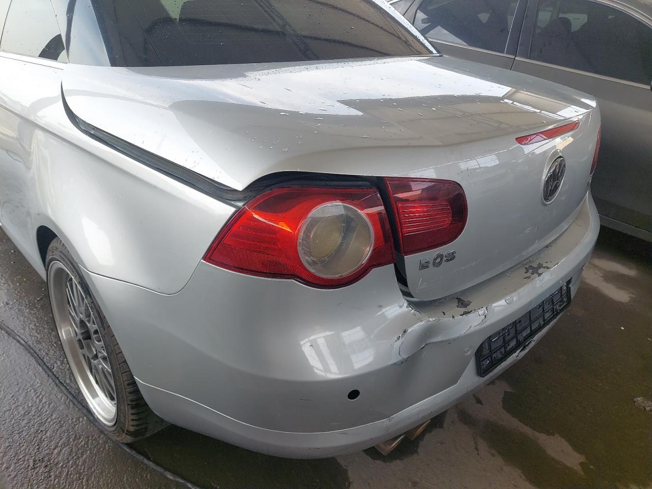 WVWAR21F98V007603 - 2008 Volkswagen EOS - #47708485
