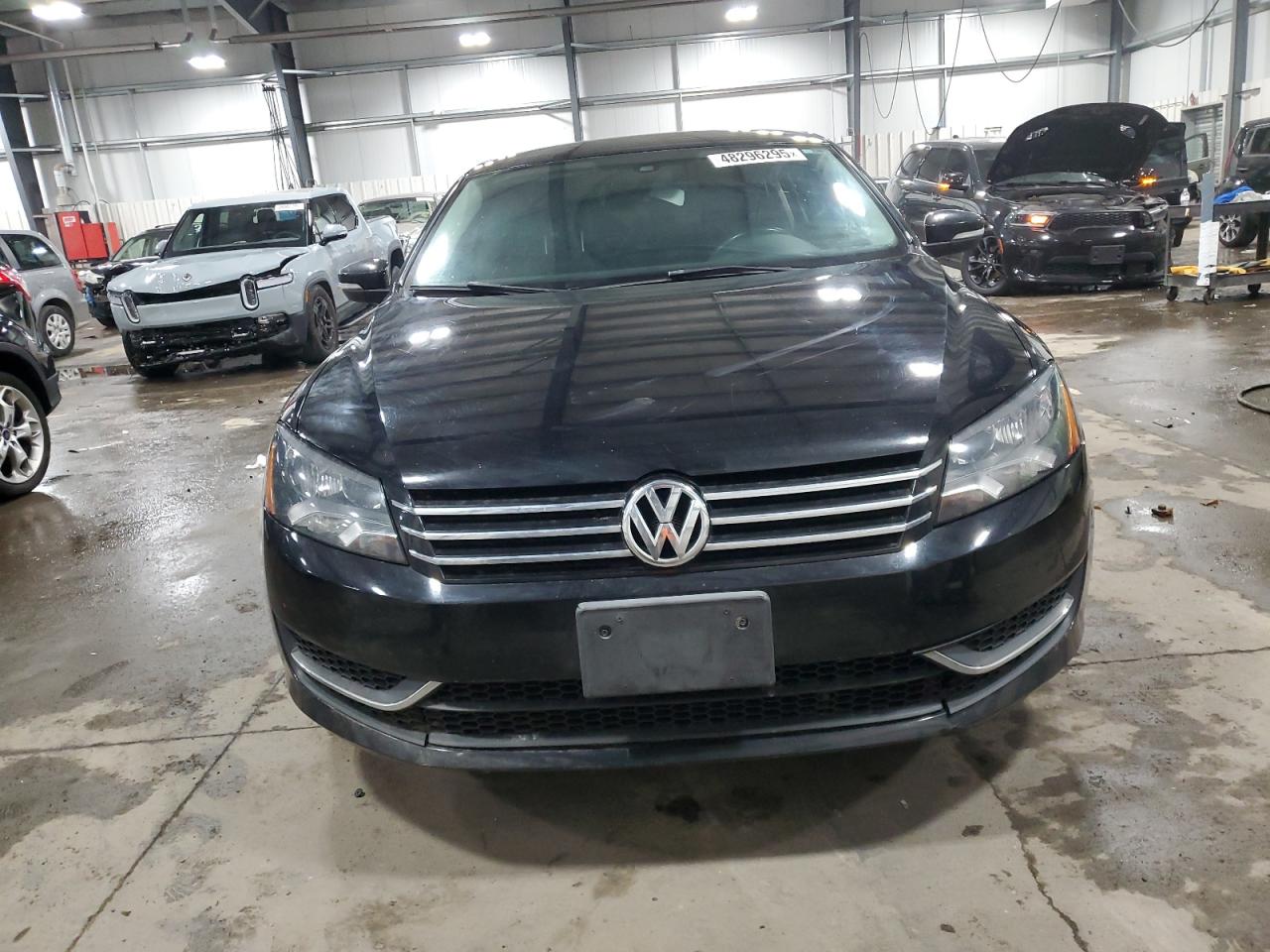 2014 Volkswagen Passat - Image 5
