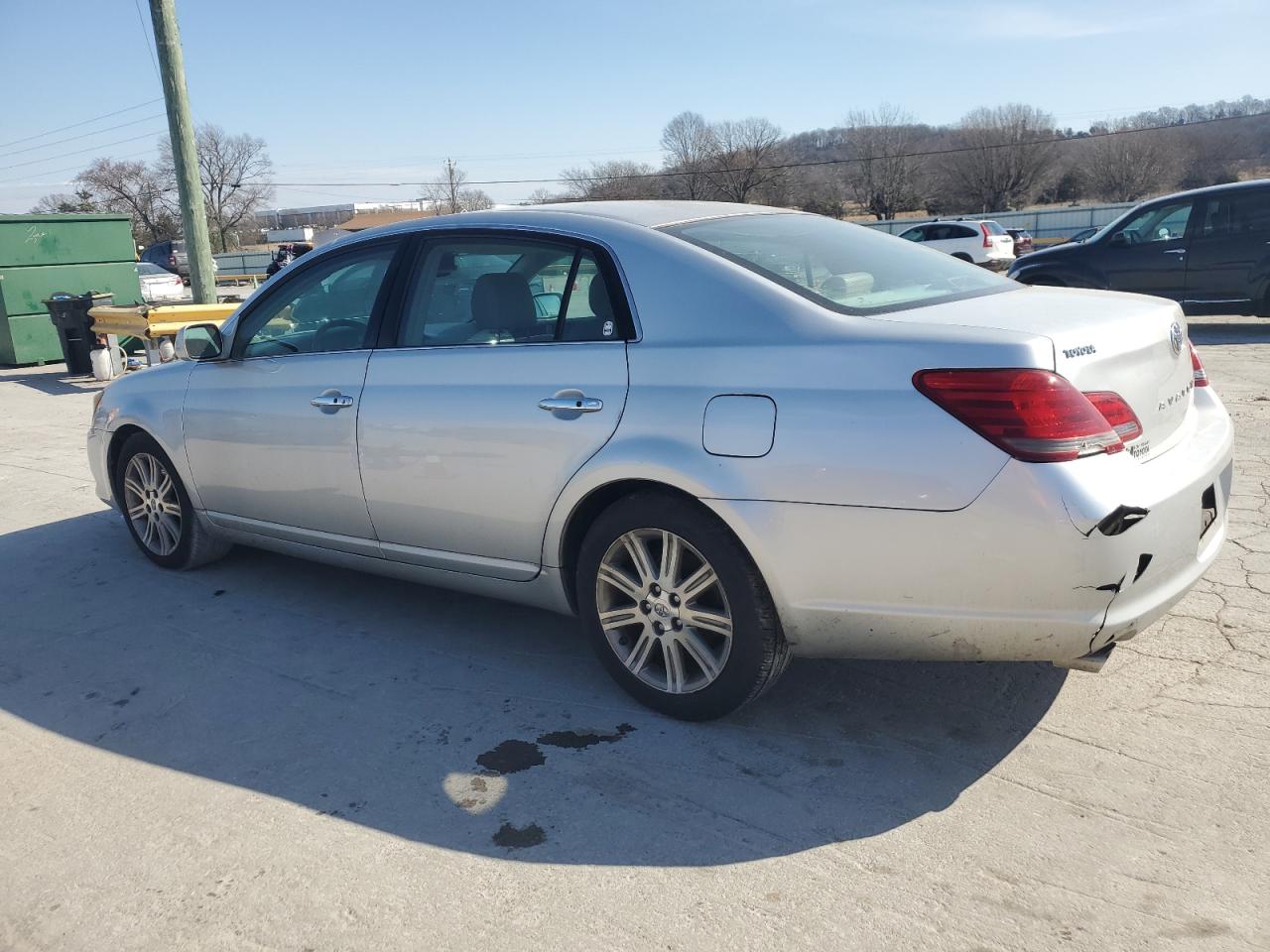 2008 Toyota Avalon - Image 2