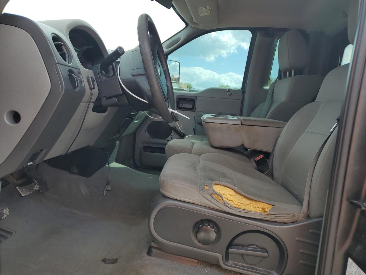 2004 Ford F-150 - Image 7