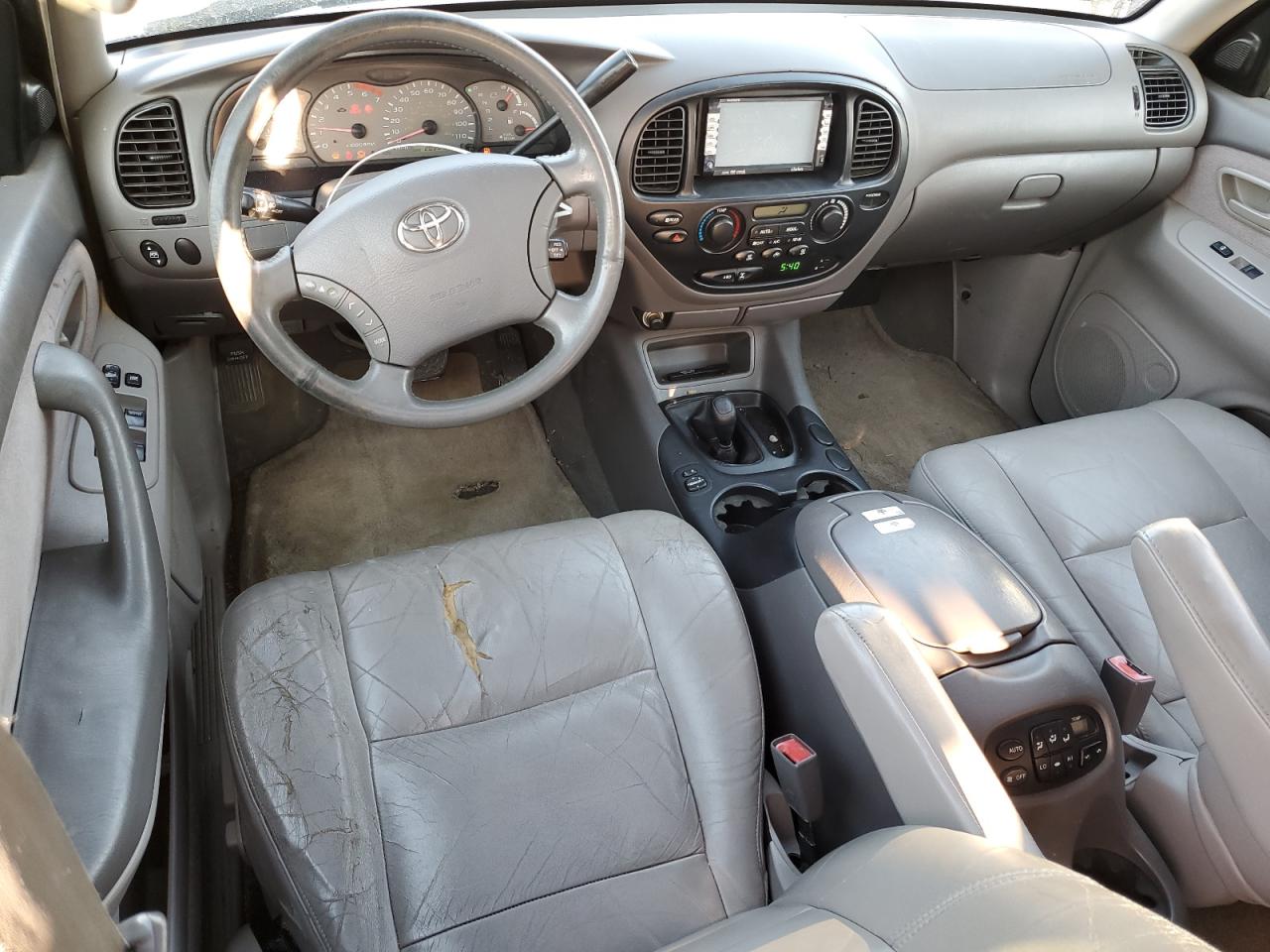 2003 Toyota Sequoia - Image 8