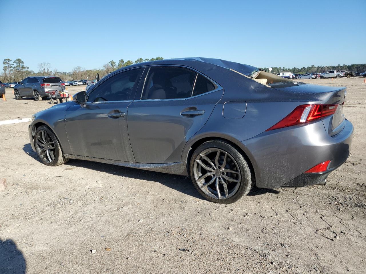 2014 Lexus IS - Image 2