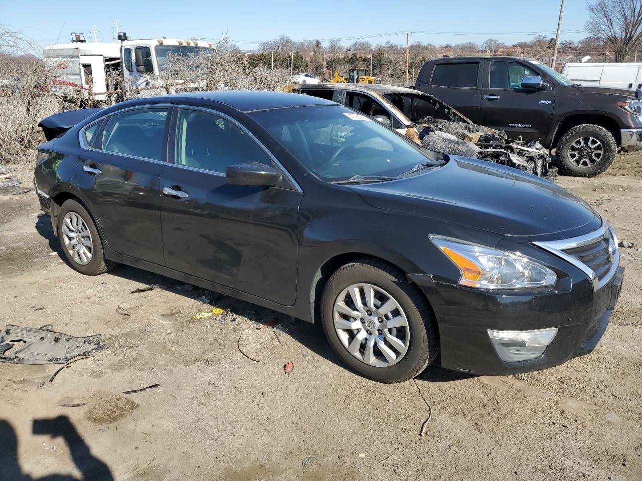 2015 Nissan Altima - Image 4