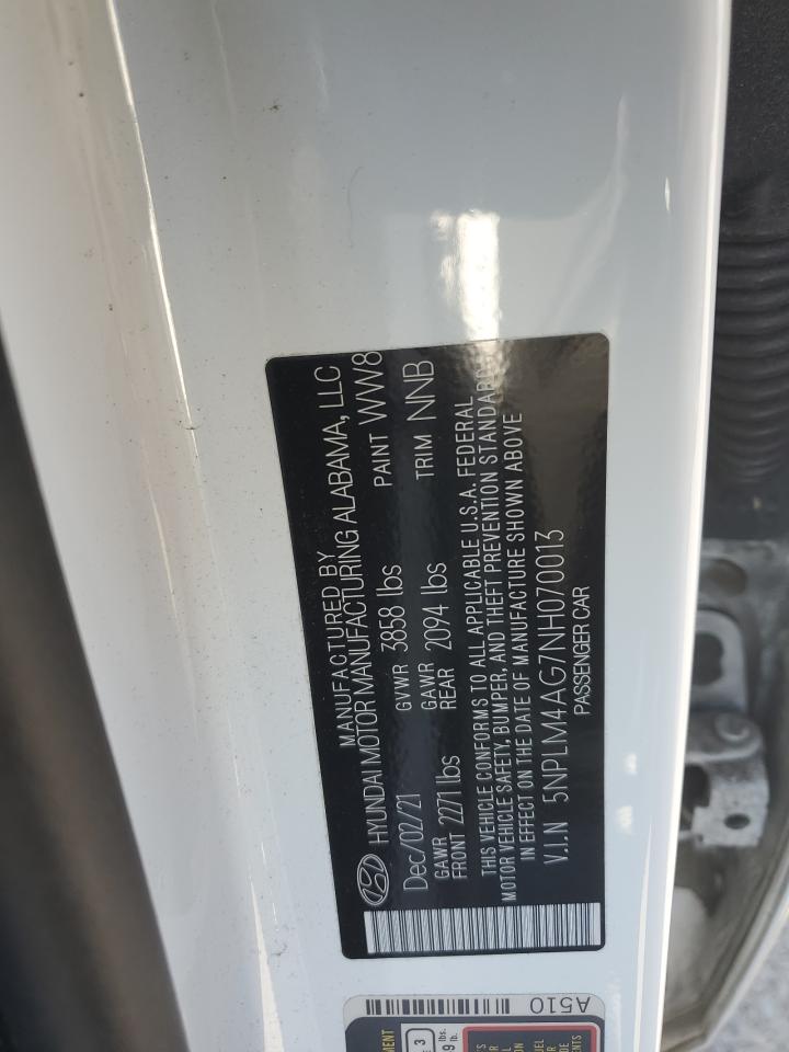 2022 Hyundai Elantra - Image 13