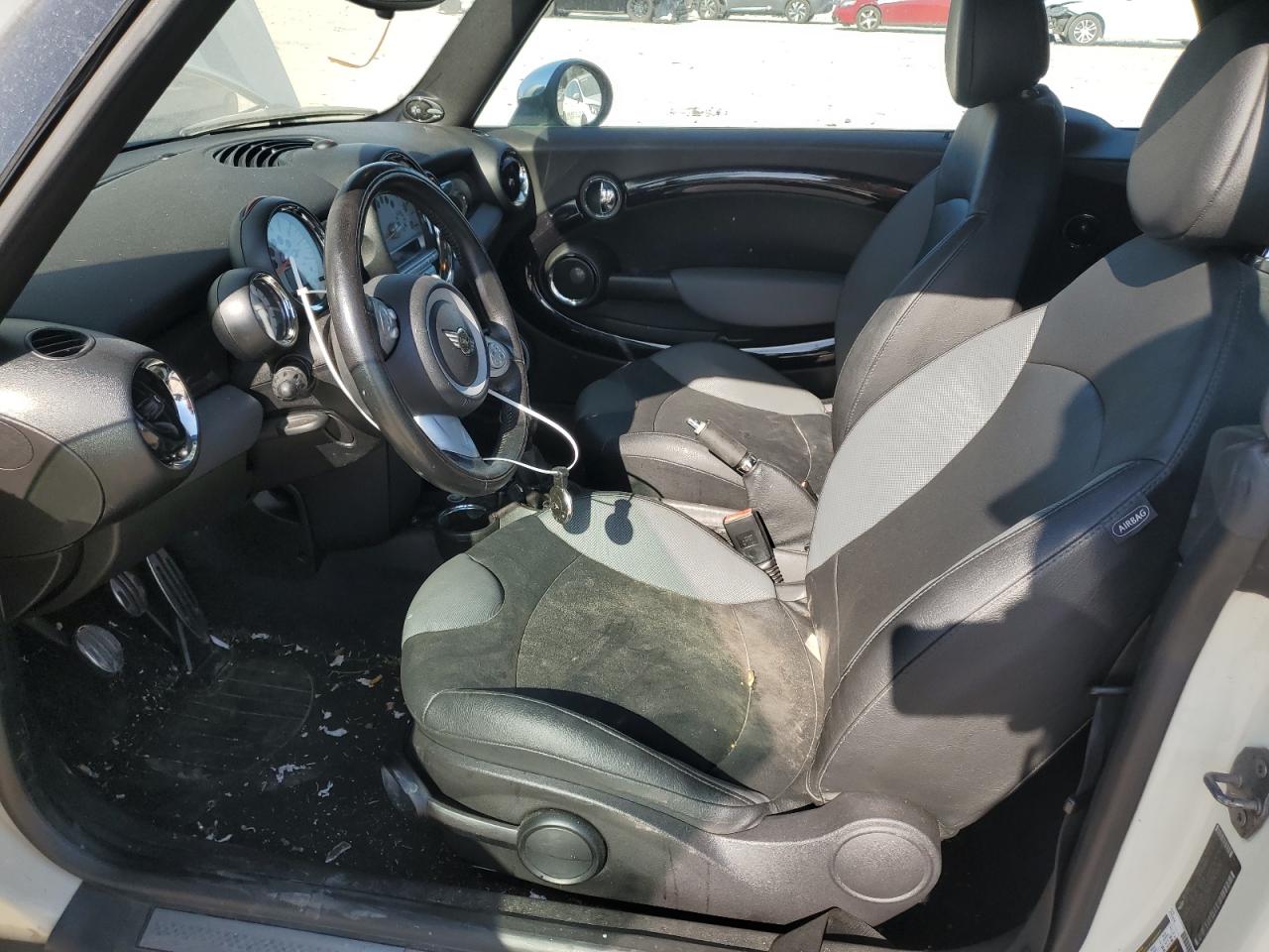2010 MINI Cooper - Image 7