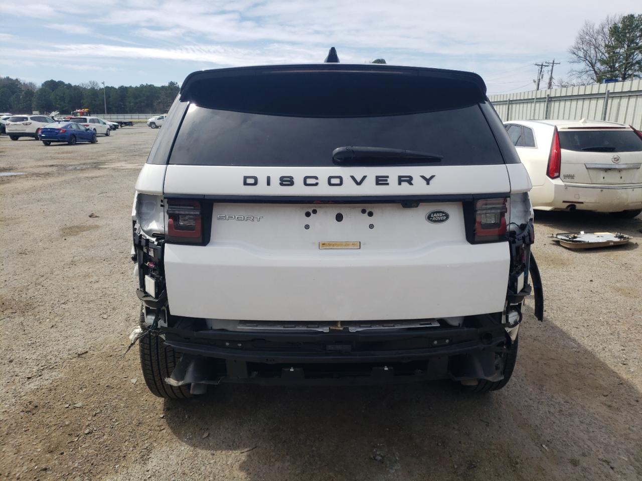 2022 Land Rover Discovery - Image 6