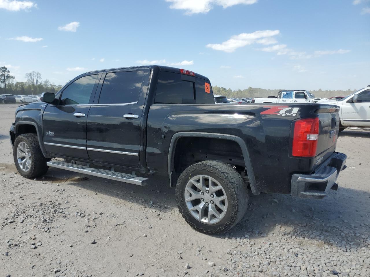 2014 GMC Sierra - Image 2