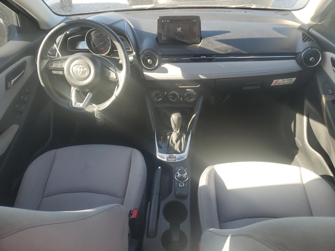2019 Toyota Yaris - Image 8