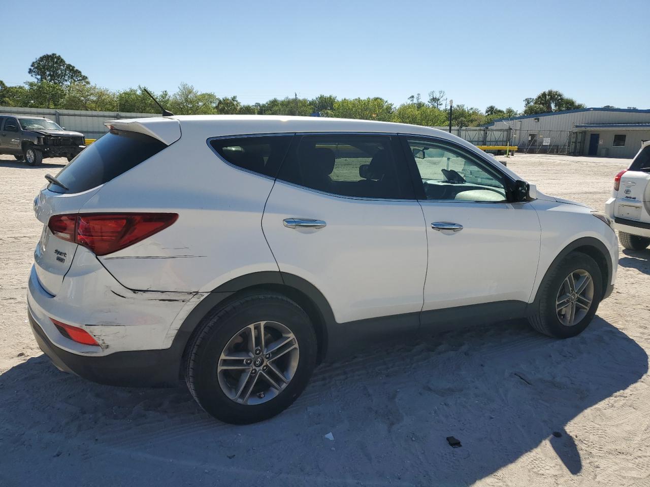 2018 Hyundai Santa Fe - Image 3