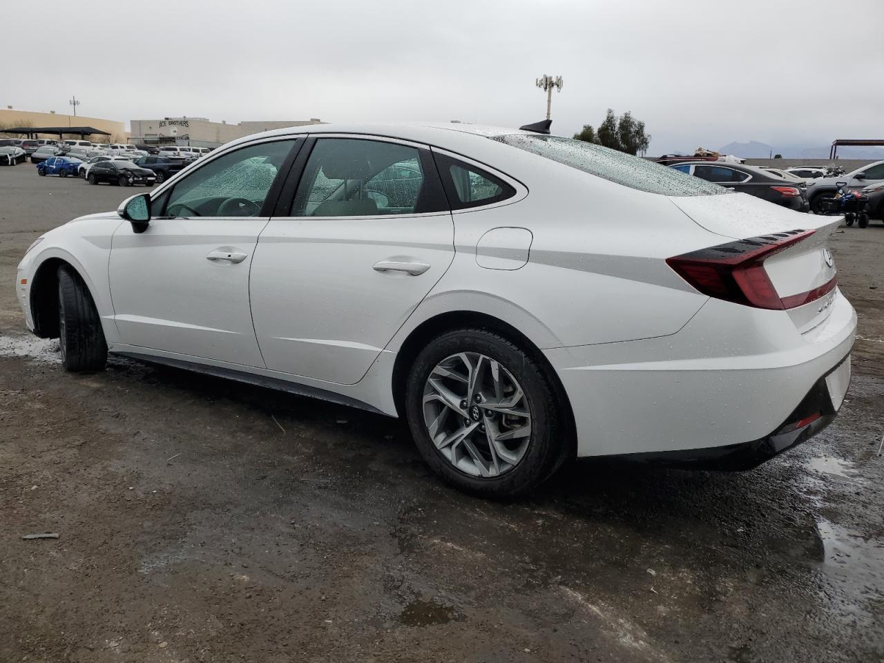 2023 Hyundai Sonata - Image 2