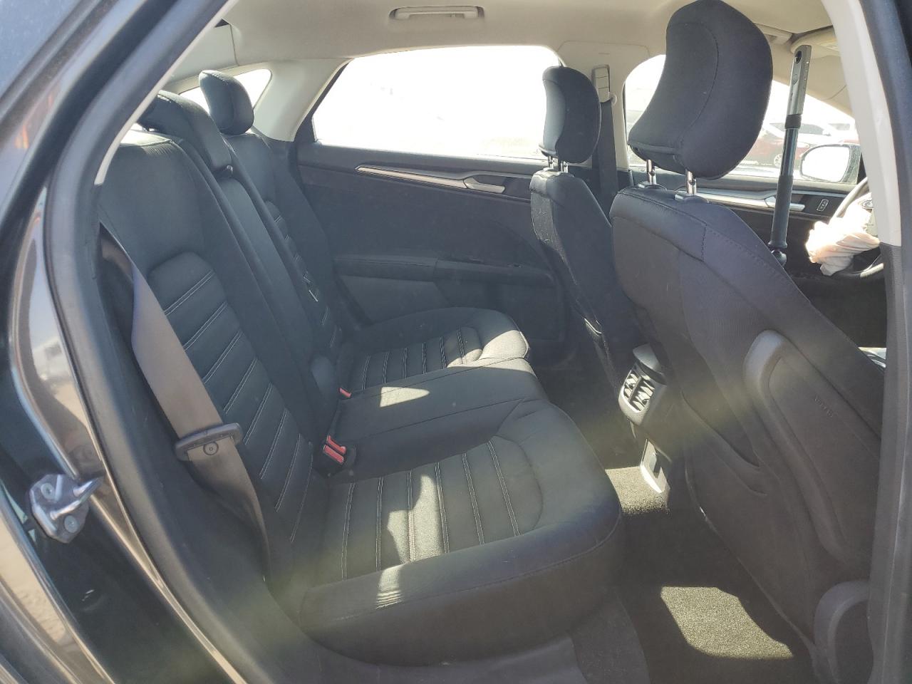 2015 Ford Fusion - Image 11